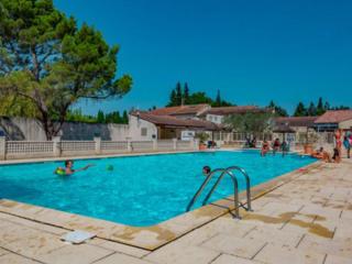 Charmant Chalet avec Terrasse et 3 Chambres pour 6 Personnes - API-1-52-531 - Noves - 4