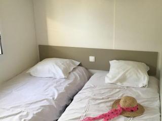 Mobil-home pour 6 avec terrasse à Avrillé - API-1-52-728 - 7