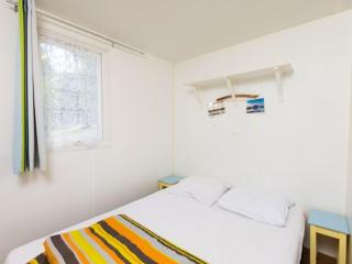 Mobil-home avec Terrasse à Lézignan-Corbières, 6 personnes - API-1-52-736 - 6