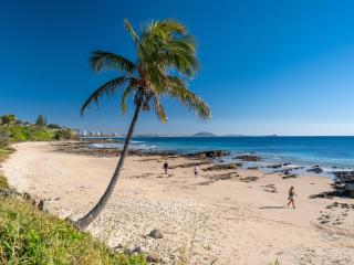 Beachside Views 2 Bedroom Apartments Mooloolaba - 9