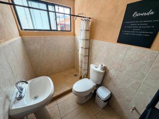L6 Habitación cerca de central de autobuses - Morelia - 9