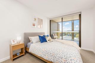 Dickson Stylish 2BR Retreat w Views n Parking - 1