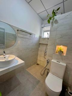 Lake Breeze Villa - 3