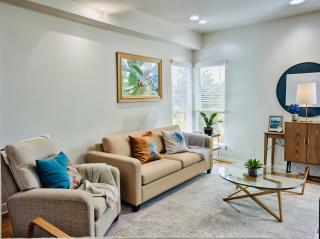 Hollywood Boutique Residences with Free Parking - Los Angeles - 9