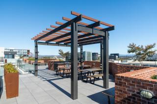 Elegant CBD Stay, Comfort n Style Apt w Parking - 6