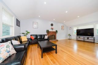 17 - 4BR Randolph - Cozy Single House - 6
