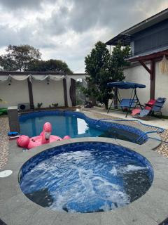 Villa Harmonis Lembang with Pool & Warm Jacuzzi - 9