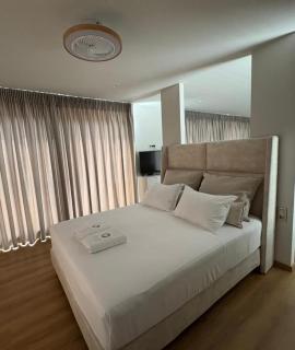 Oikos Sani Suites - Sani Beach - 4