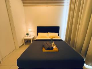 Cozy Family-Friendly 3 Bedroom Condo Near IOI Mall - 3
