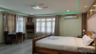 Hotel Arati - - 8