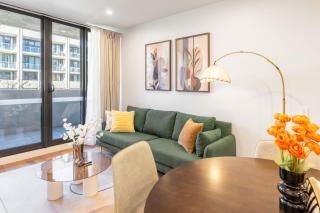 Central Comfort ,CBD 2BR w Free Parking, Wifi - 0