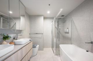 Spacious n Sunny 2BR in Canberra CBD w 2 Parkings - 5