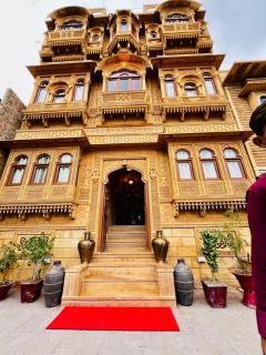 Golden Marigold Hotel - 0