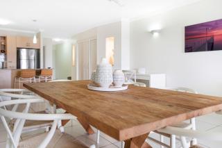 Waves & Wonders Ocean view apartment - Trinity Beach - 3