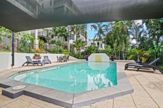 Waves & Wonders Ocean view apartment - Trinity Beach - 9