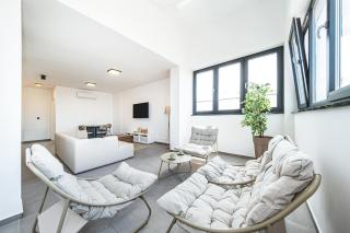 Flex SelfCheckIns 185 - 2 Bedrooms - Parking - Balcony - 2