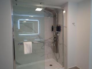 Blue - A Modern Hotel, Ascend Hotel Collection - 2