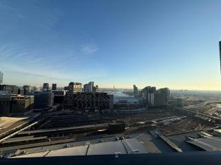 2-Bedroom Waterview Apartment in CBD - 5