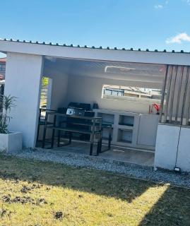 Knovi Guesthouse - 4