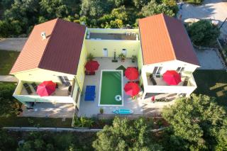 Villa Gaby with Heated Pool - 0