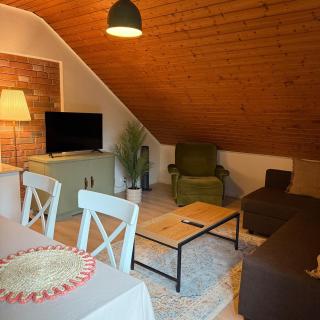 Holziges Dachgeschoss-Apartment - 6