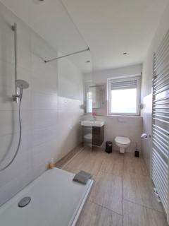 BURGPANORAMA im Haus Auszeit mit Ausblick, 3BR, 2 Bäder, Parken, Küche, Balkon - Leinsweiler - 9