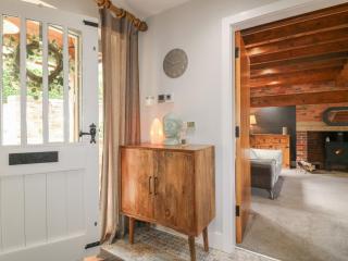 New Elms Farmhouse - Derby - 4