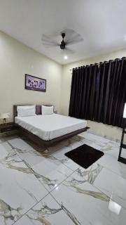 Raja Villa Entire 4BHKwith Pool - 3