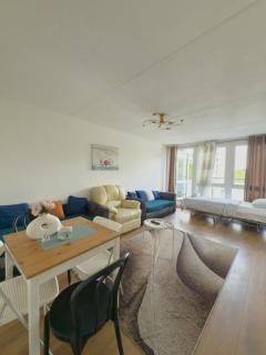 2 Bedroom Duplex Apartment With Balcony Near Portobello Market - 6