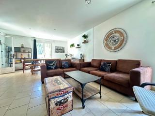 Villa FURGY - Climatisation et parking - 2