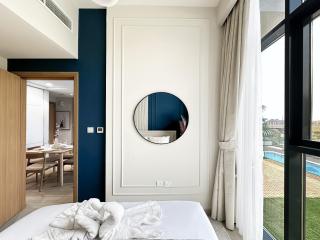 Exquisite 2BR Oasis w Pool View in Meydan - 1