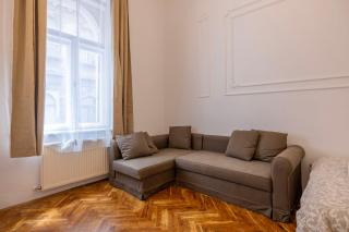 Central Grand 5 Bedroom Apartment by True Estate - 1