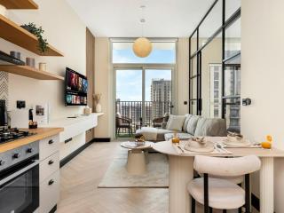 Stylish 1BR in Socio Pool, Cinema & Game Lounge - 6