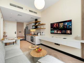 Stylish 1BR in Socio Pool, Cinema & Game Lounge - 3