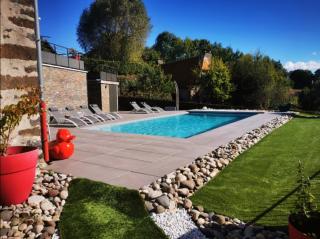 Maison de Pruns - Piscine - Spacieuse - Calme - 0