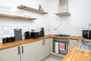 Business friendly & Spacious 2BR home - Perfectly located for working in Swansea - Swansea - 8