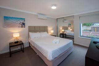 Coastal Elegance Relaxed Stay in Broadwater - Broadwater - 6