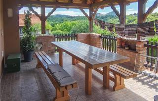 3 Bedroom Beautiful Home In Novi Marof - Novi Marof - 8