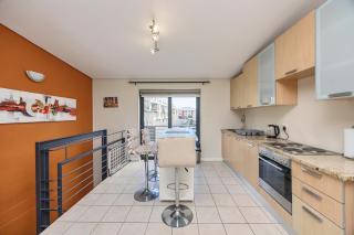 Delightful 2BD Townhouse in Woodstock - 6