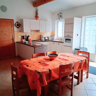 Joli gîte avec piscine - Laval-Saint-Roman - 6