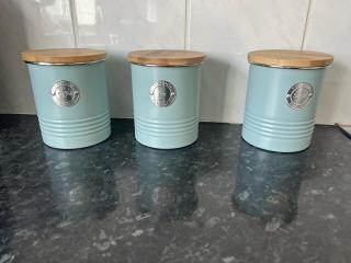 Charming 3-Bedroom with Large Hot-Tub, Free Parking & Pet friendly - 1