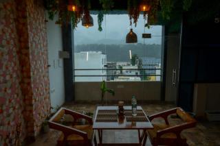 Hotel Great Ganga inn Rishikesh # Restaurant # Parking # Lift # Traveler choice # Open Rooftop - Rishikesh - 8