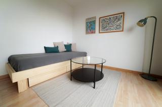 Studio with balcony and view of Nantes - 8