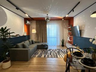 Mondrian Luxury Apartment - 8