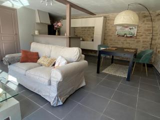 Pool house-L'hirondelle de Sermizelles- grand jardin, calme et nature aux portes du Morvan - 5