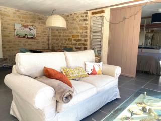 Pool house-L'hirondelle de Sermizelles- grand jardin, calme et nature aux portes du Morvan - 8