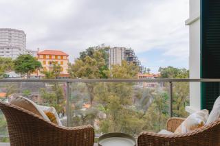 FLH Funchal Balcony Apartment with City View - Funchal - 0