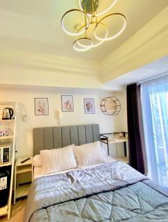 Apt Modern Tokyo Riverside at PIK2 by TYAFY Living - - 9