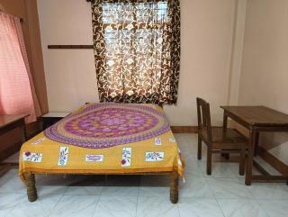 Shastri Guest House - Jāmb - 7