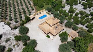Aldora Rural Casa con piscina - 8